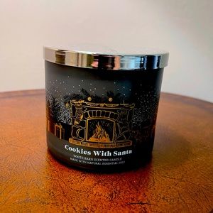 Bath & Body Works 3-Wick Candle- Cookies with Santa